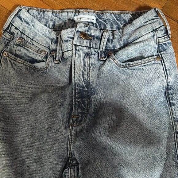 Good American| ‘Good Classic’ Slim Straight Cuffed Jean - Picture 7 of 8